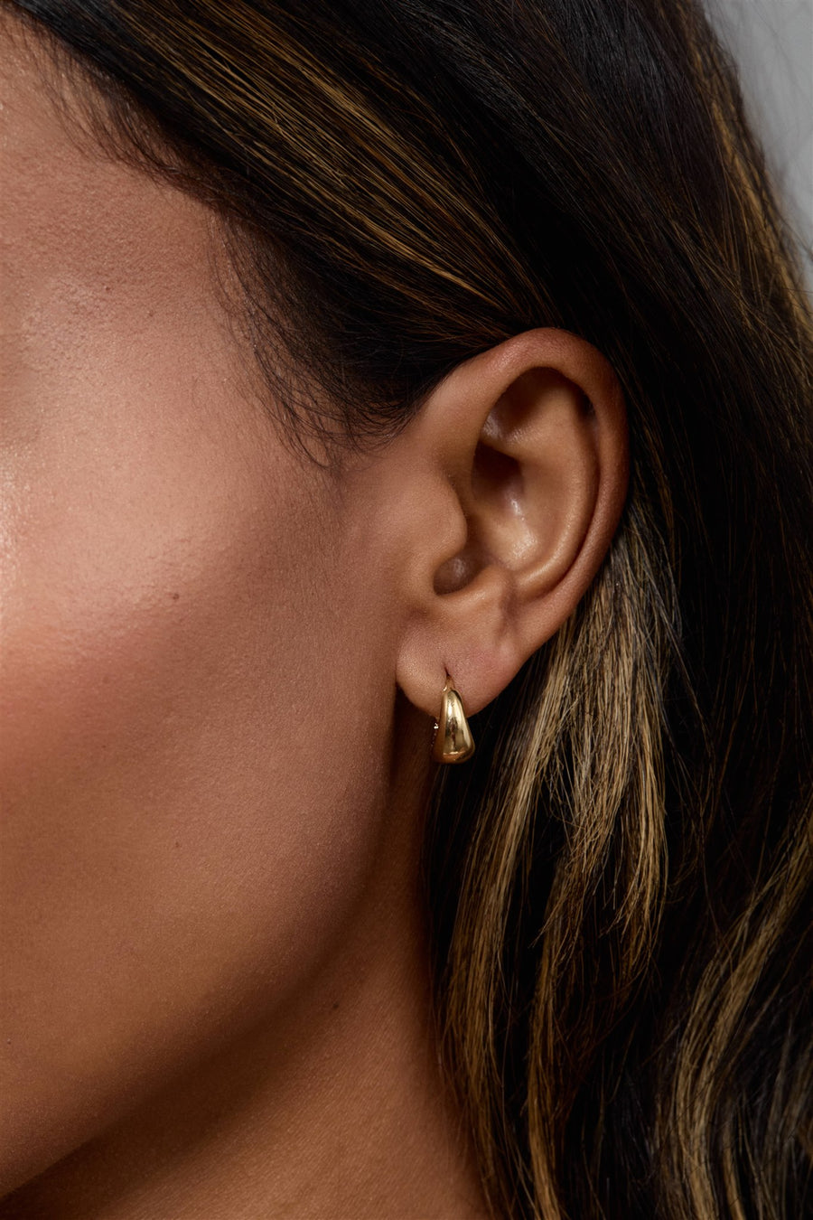 Aneesa Hoops